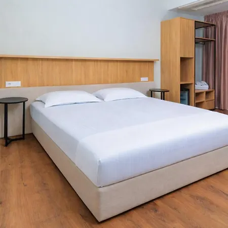 Relax Center טיראנה