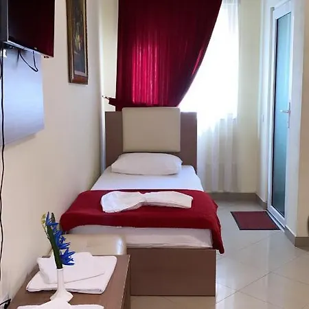 Hotel Relax Center 3*