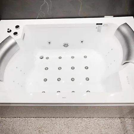 Hotel Relax Center 3*