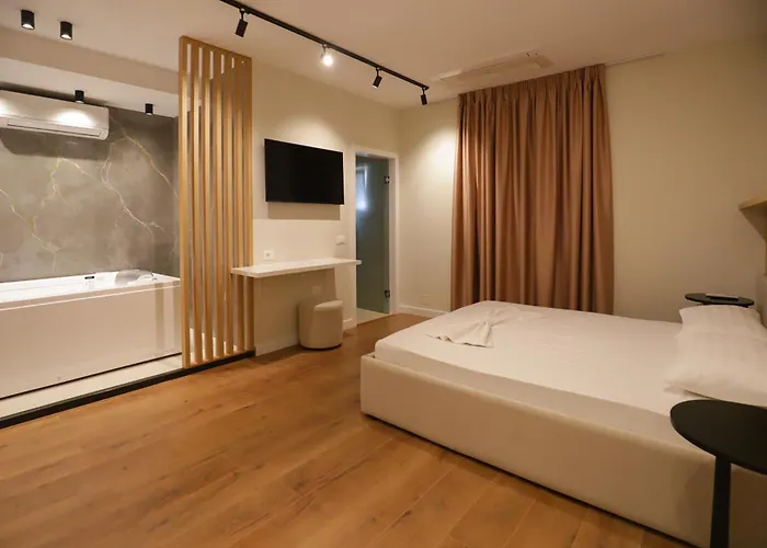 Relax Center Отель Тирана