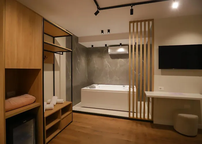 Отель Relax Center 3*